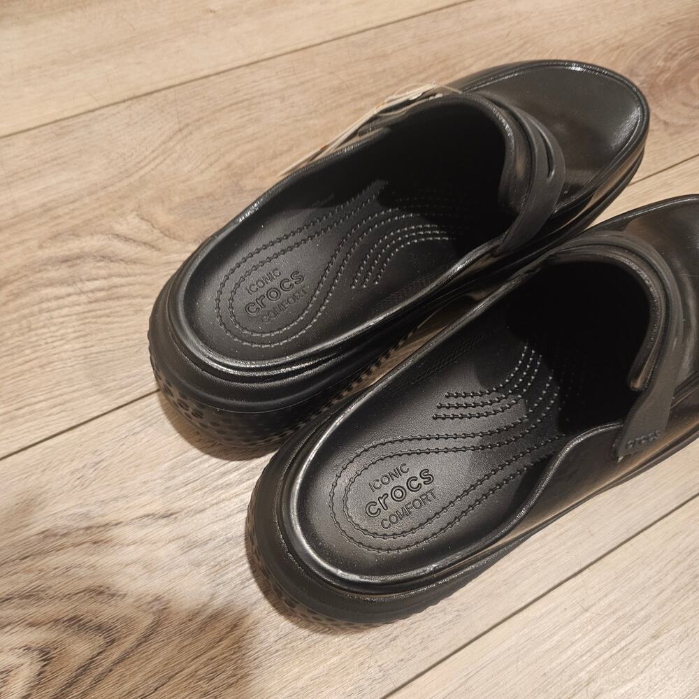 NWT Crocs Stomp Black High Shine Mule Chunky Platform Size W10 / M8 - Picture 2 of 3
